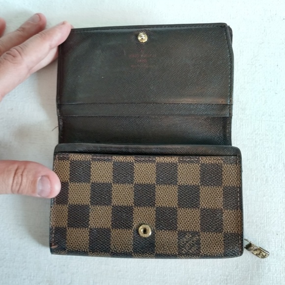 Authentic Louis Vuitton Tresor Porte Monnaie - Picture 2 of 6